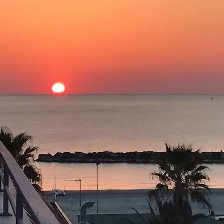 Apartamento Luminoso Fronte Mare *
